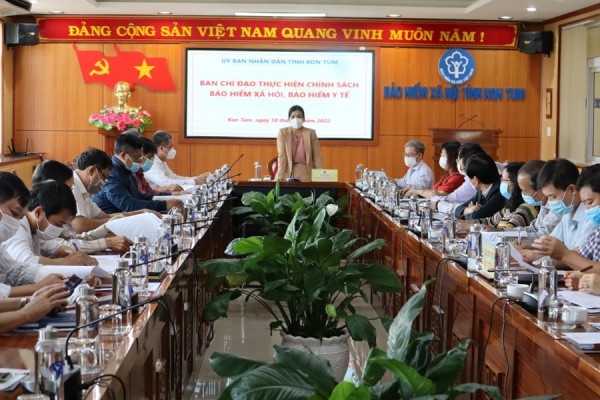 Đồng chí Phó Chủ tịch UBND tỉnh Y Ngọc phát biểu tại Hội nghị. Ảnh: ĐV