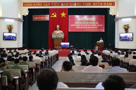 Hội nghị cán bộ chủ chốt toàn tỉnh triển khai chuyên đề học tập và làm theo tư tưởng, đạo đức, phong cách Hồ Chí Minh năm 2018, điểm cầu của tỉnh