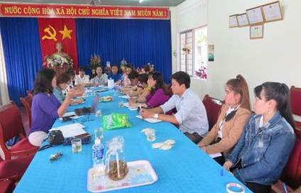 Chuyên gia UNICEF hỗ trợ kỹ thuật, nâng cao kỹ năng cho nhân viên CTXH tại tỉnh Kon Tum.