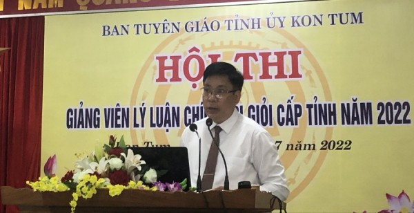 Đồng chí Nguyễn Quang Thủy, Phó Trưởng Ban Thường trực Ban Tuyên giáo Tỉnh ủy, Phó Trưởng Ban Tổ chức Hội thi phát biểu bế mạc Hội thi.