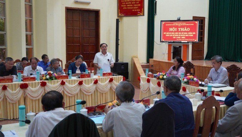 Đồng chí Lê Quang Thới, Phó Trưởng Ban Tuyên giáo Tỉnh ủy phát biểu tại Hội thảo sách Lịch sử Đảng bộ huyện Kon Plông, tập 1 (1930-2002)