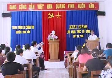 Trung tâm Bồi dưỡng chính trị huyện Kon Rẫy khai giảng Lớp nhận thức về Đảng