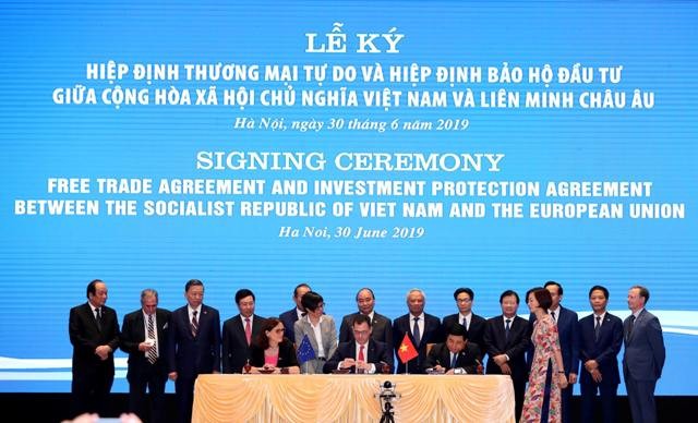Lễ ký kết Hiệp định Thương mại tự do Việt Nam - EU (EVFTA) và Hiệp định Bảo hộ đầu tư giữa Việt Nam và EU (EVIPA). (Ảnh:VH)