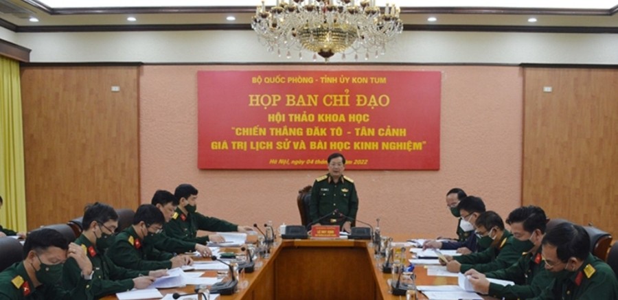 Quang cảnh Họp Ban chỉ đạo Hội thảo khoa học cấp Bộ Quốc phòng Kỷ niệm 50 năm Chiến thắng Đăk Tô - Tân Cảnh tại Hà Nội